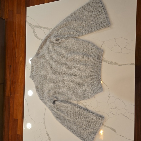 Lush Womens Bell Sleeve Pullover Knit Sweater Gray Size Small - Picture 1 of 11